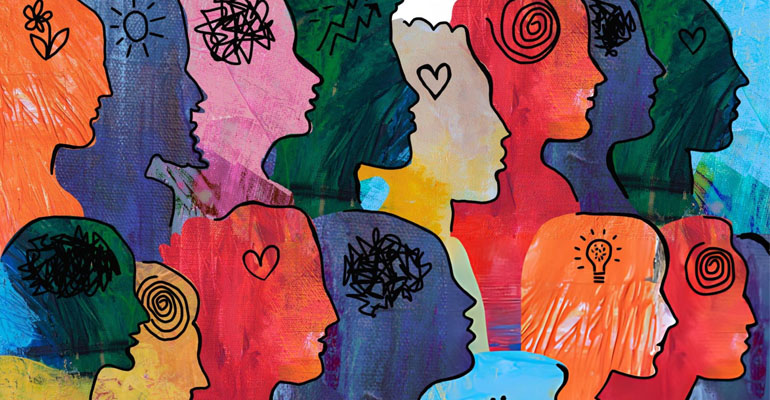 Profesional descubriendo para qué sirve el coaching ontológico durante una sesión reflexiva para desbloquear su carrera.